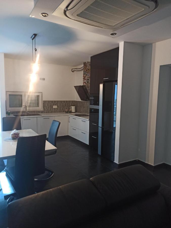 Apartment Bila Шибеник Екстер'єр фото